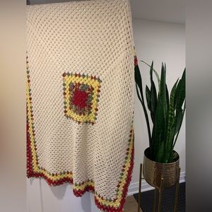 Beautiful crochet throw blanket